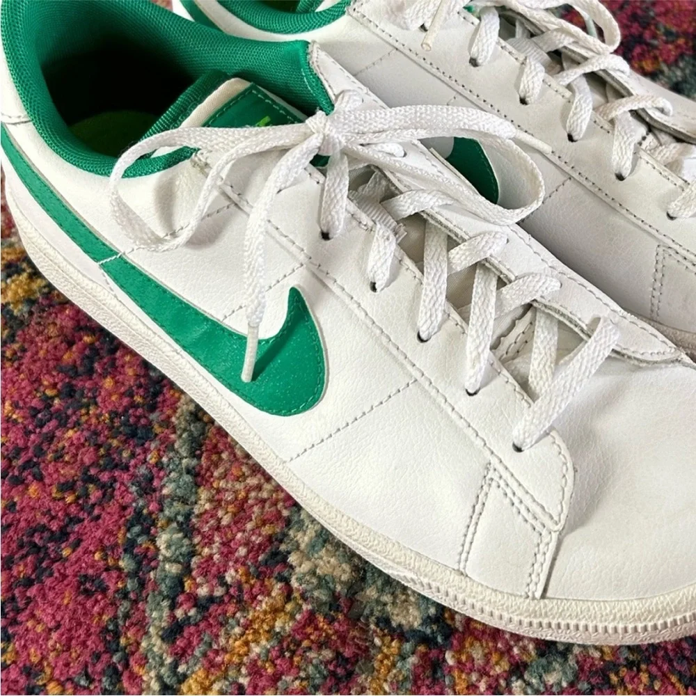 Nike | Unisex kids white/green Court Royale lace up sneakers, green swoosh, Sz 6